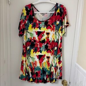 Abstract Multicolor Scoop Neck Short Sleeve Tunic